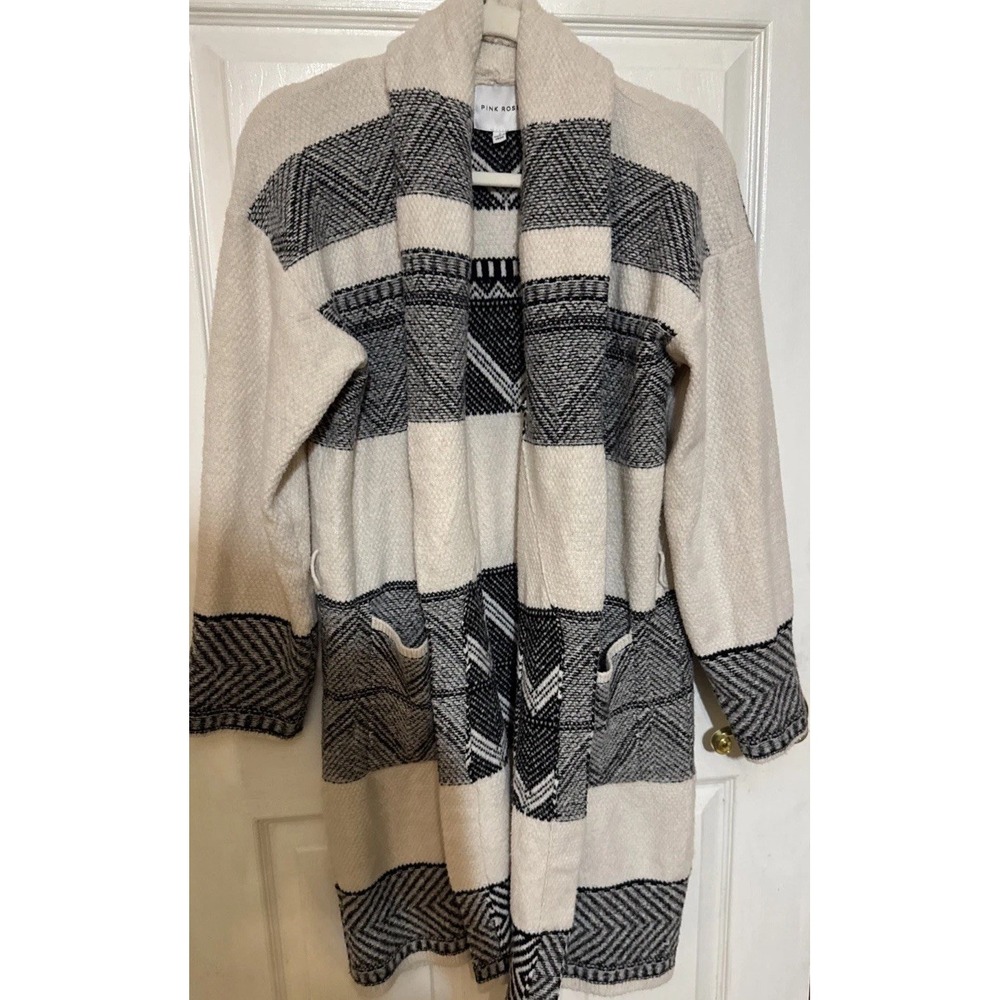Pink Rose Sweater Cardigan Size‎ Small